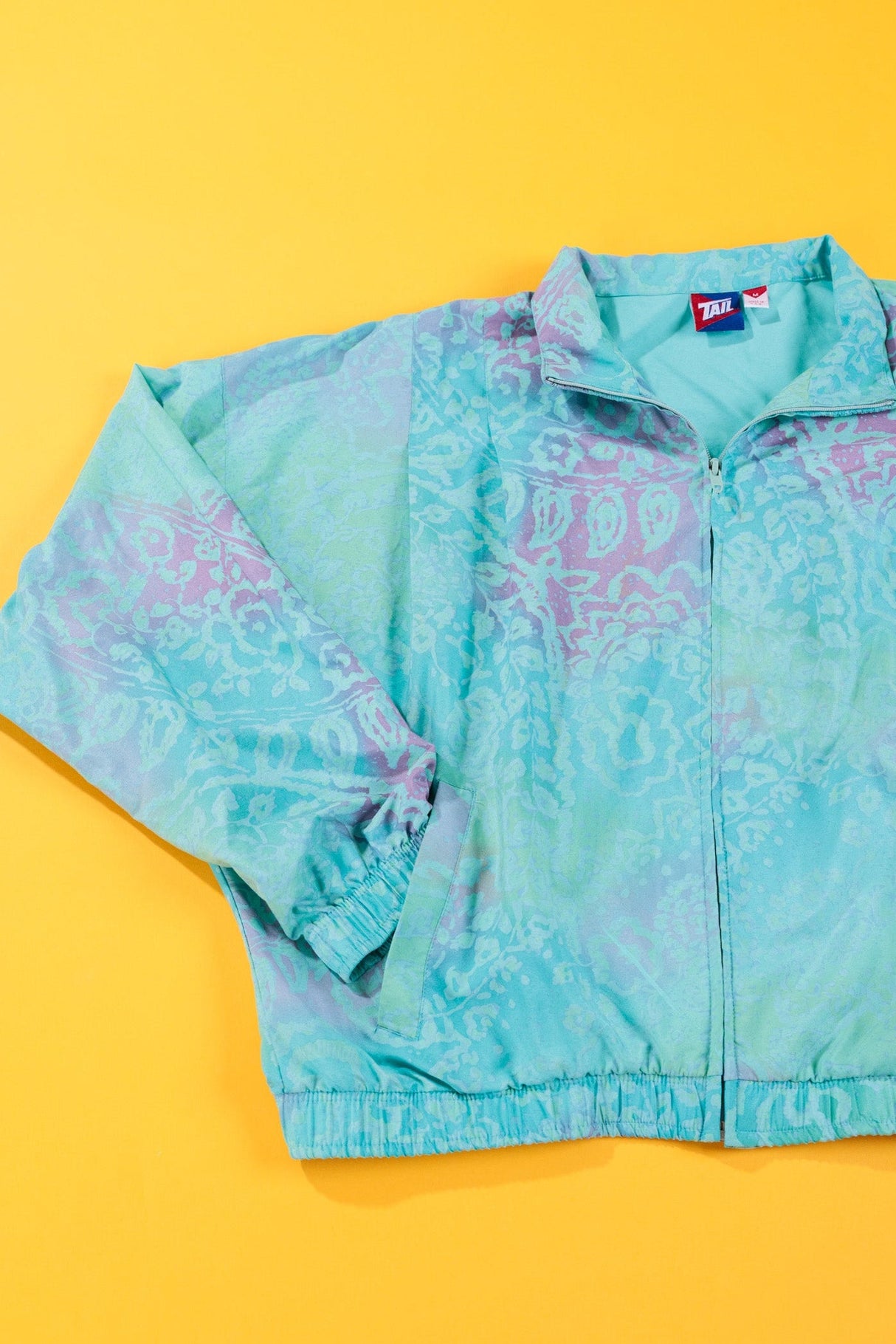 Vintage 90s Tail Windbreaker