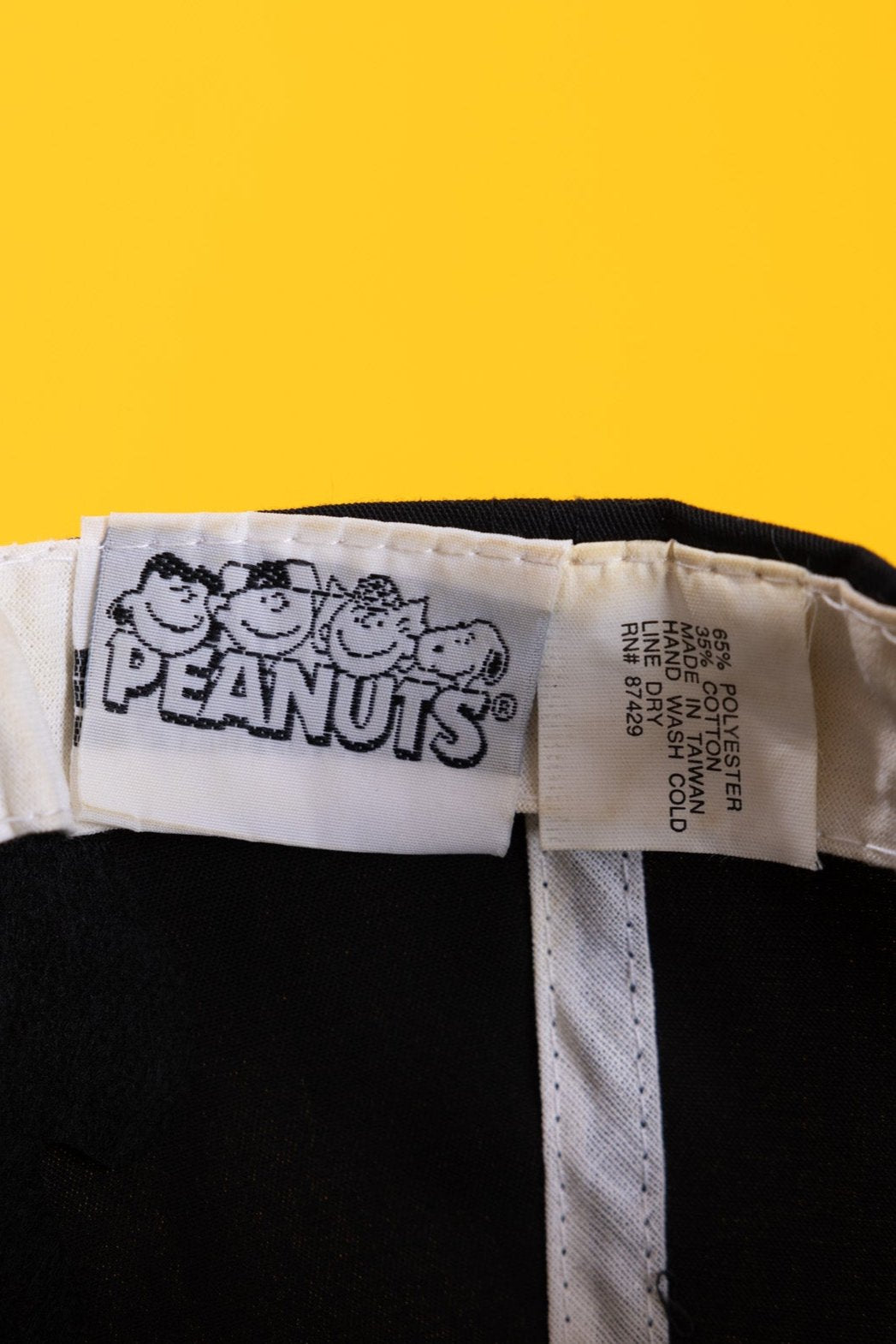 Vintage 90s Peanuts Christmas Snoopy Snapback Hat