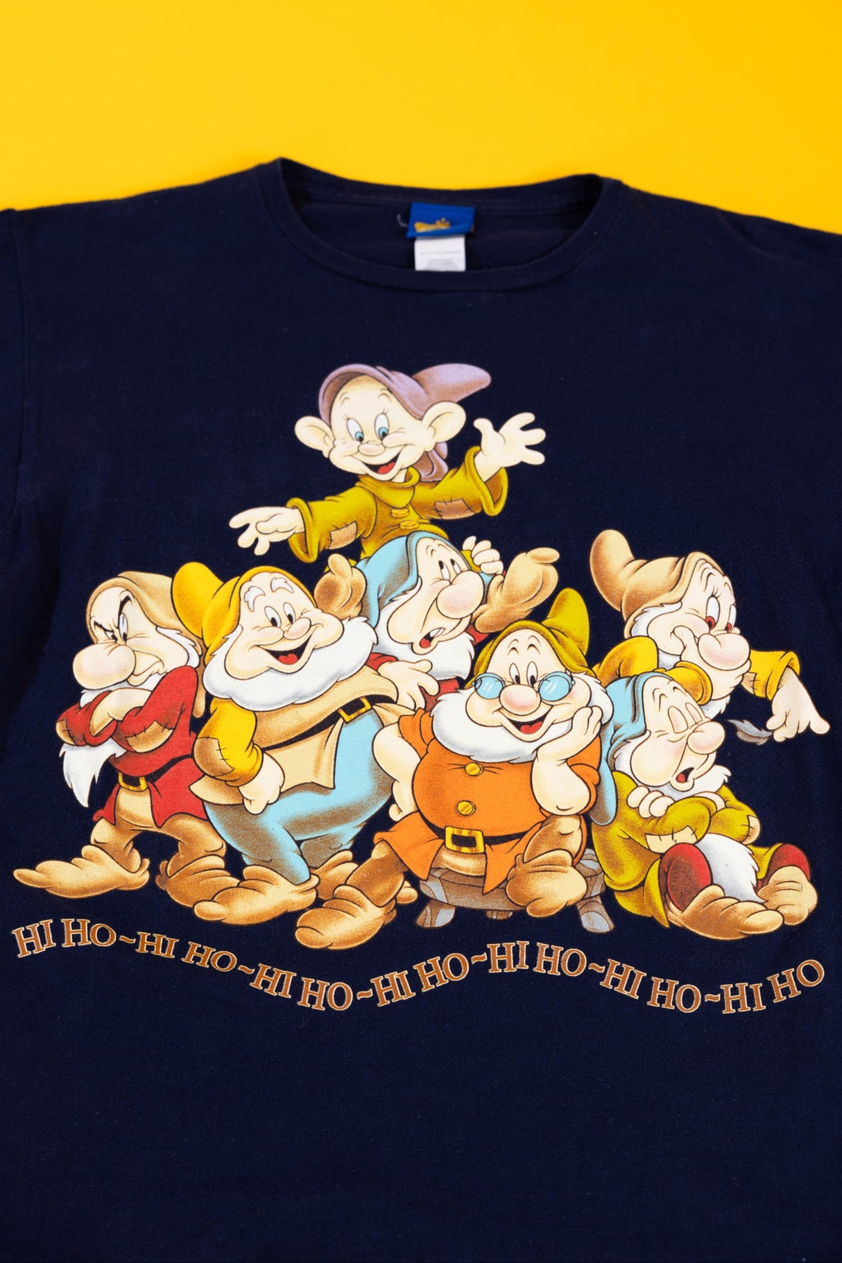 Vintage Y2K Disney's The Seven Dwarfs T-shirt