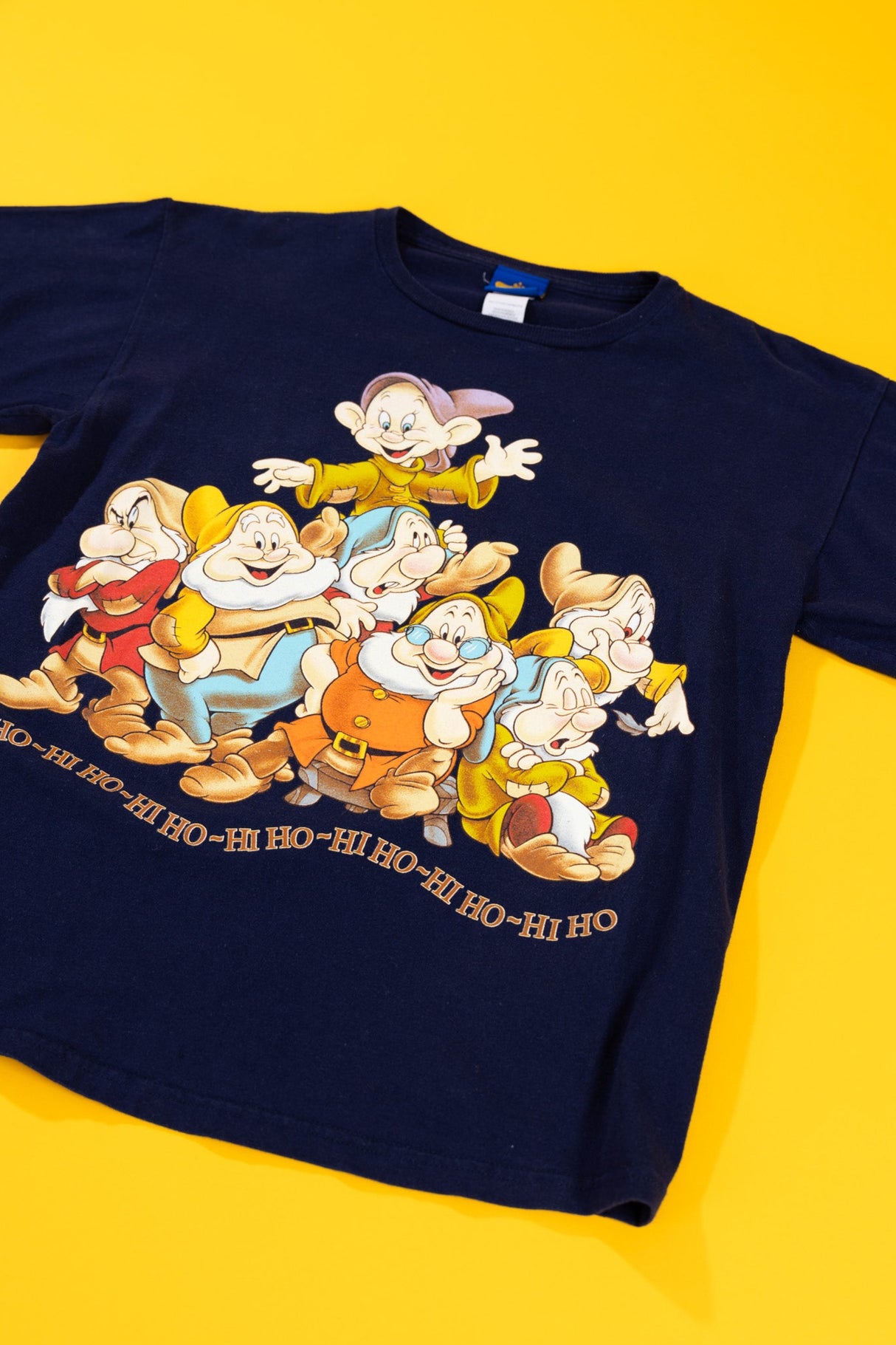 Vintage Y2K Disney's The Seven Dwarfs T-shirt