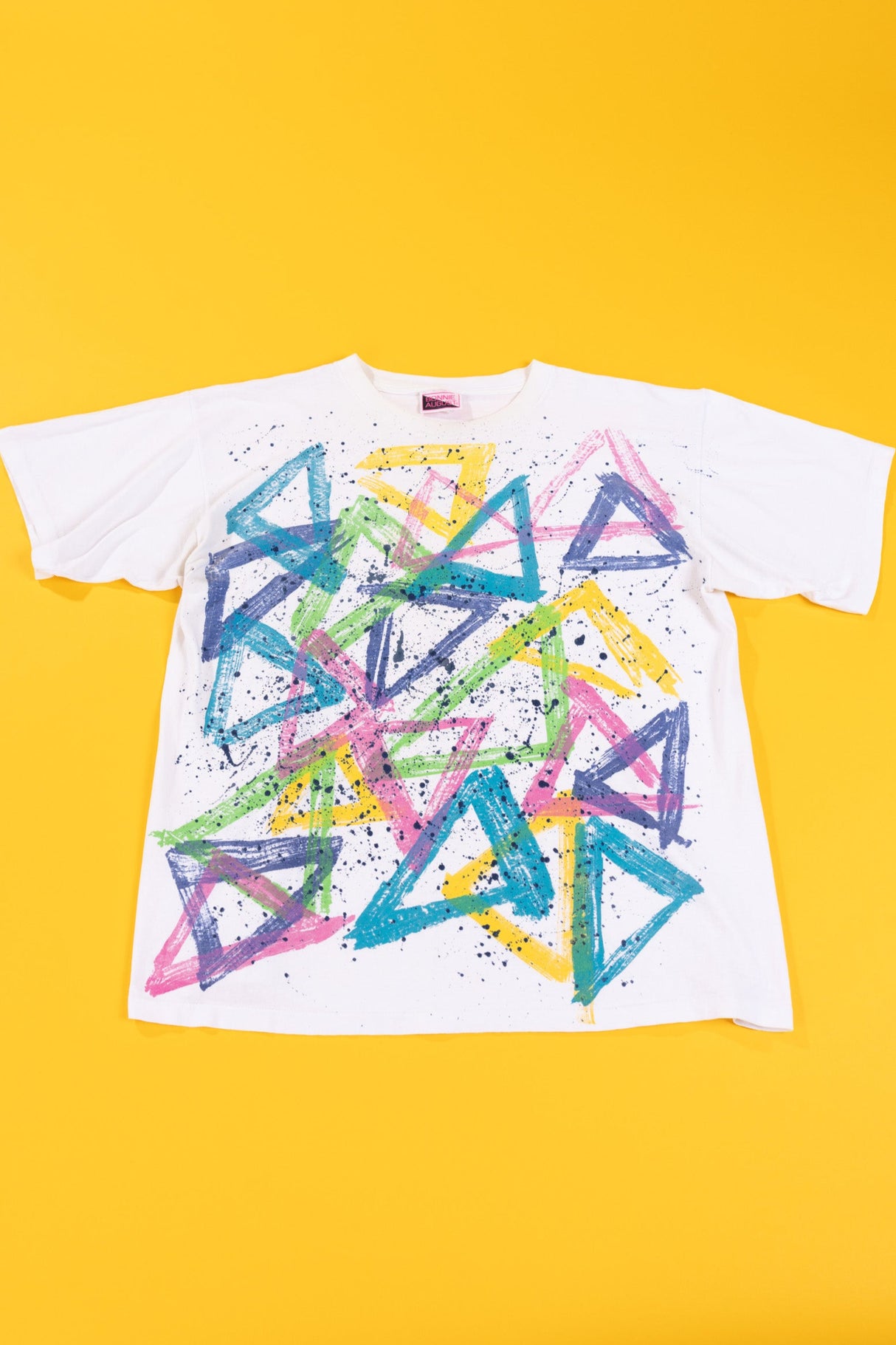 Vintage 90s Bonnie August Retro T-shirt