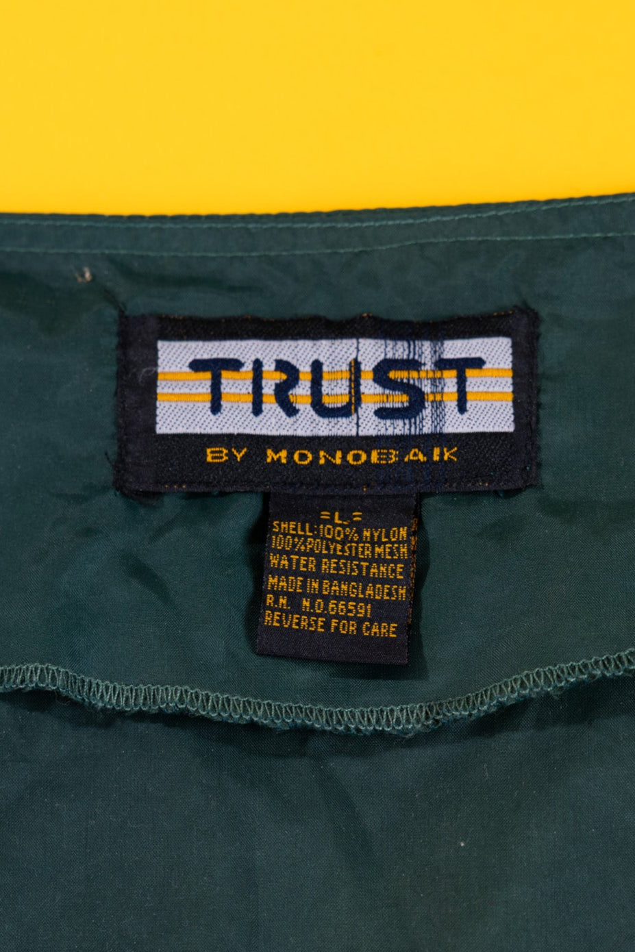 Vintage 90s Trust by Monobaik Vest