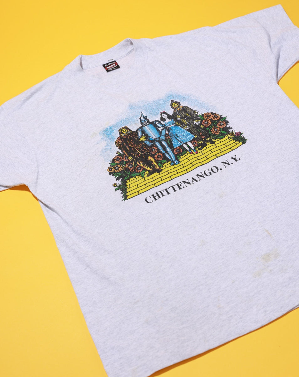 Brick NY World Retro T-shirt Road Wizard – Candy Chittenango of Oz Yellow 90s Vintage