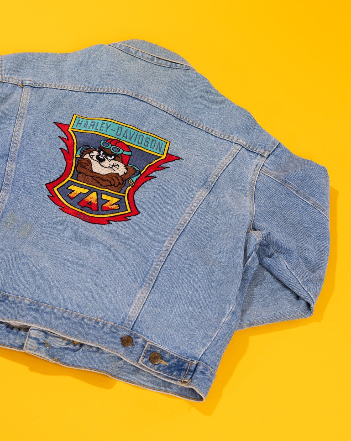 Harley Davidson ヴィンテージ 90s ACME Rare Vintage 1997 Harley Davidson Taz ACME Denim Jacket – Retro