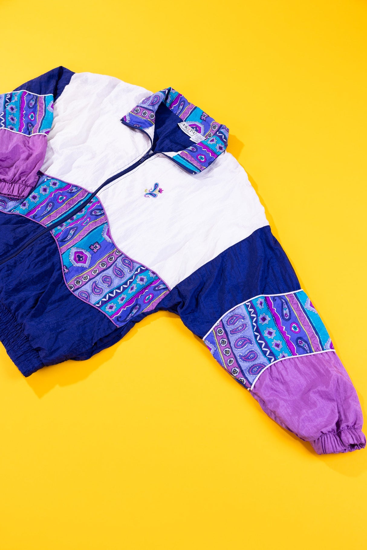 Vintage 90s Akita Windbreaker