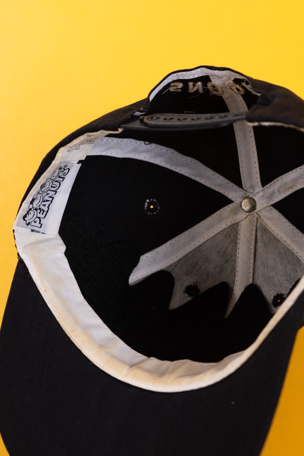 Vintage 90s Peanuts Christmas Snoopy Snapback Hat