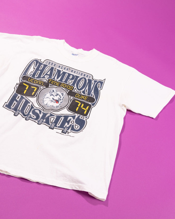 Vintage 1999 NCAA UCONN Championship T-shirt