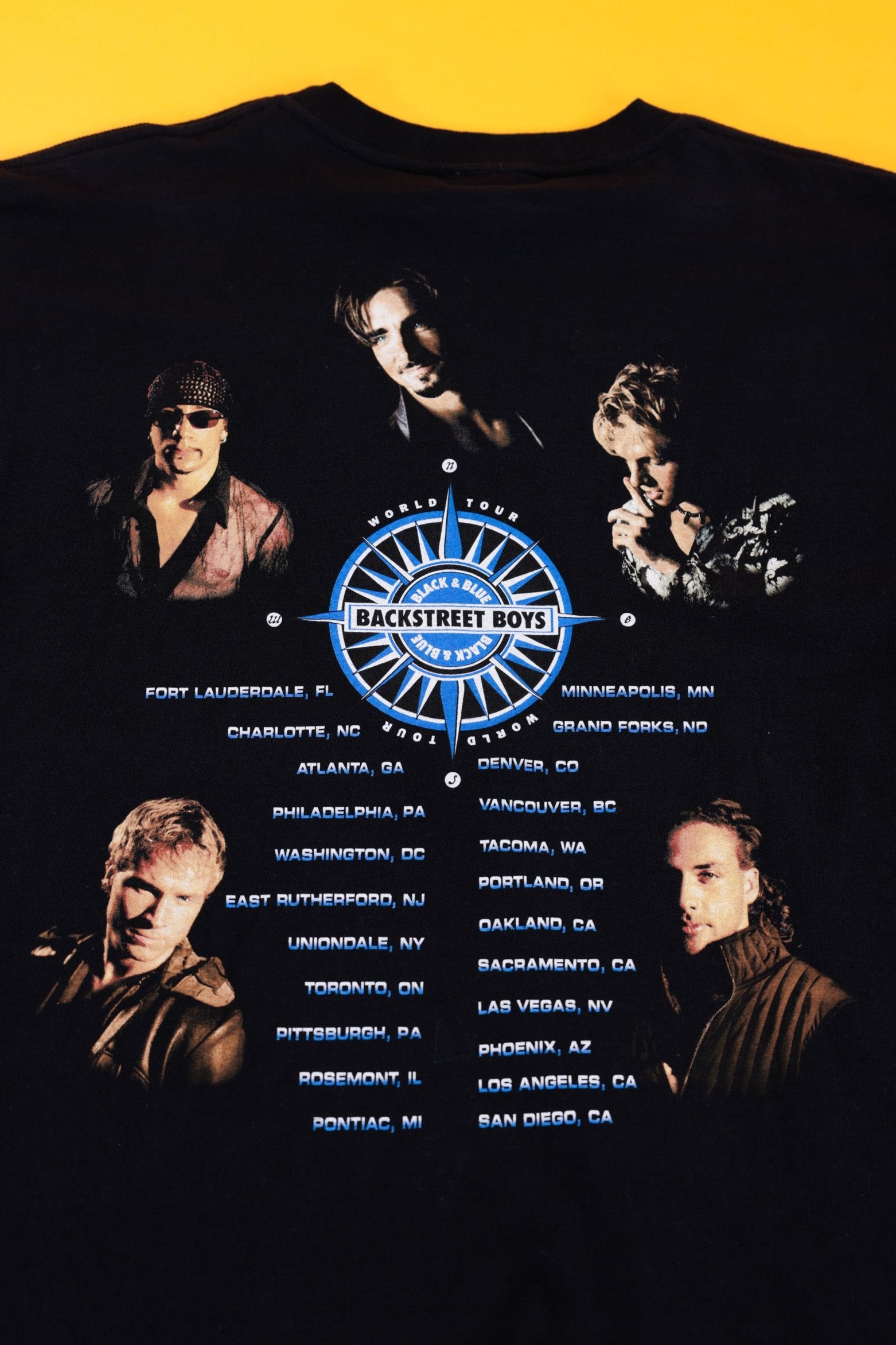 Vintage 2001 Backstreet Boys Black and Blue Tour T-shirt – Retro