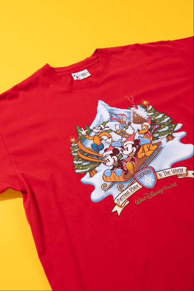 Vintage 2000 Disney Merriest Place in the World T-shirt