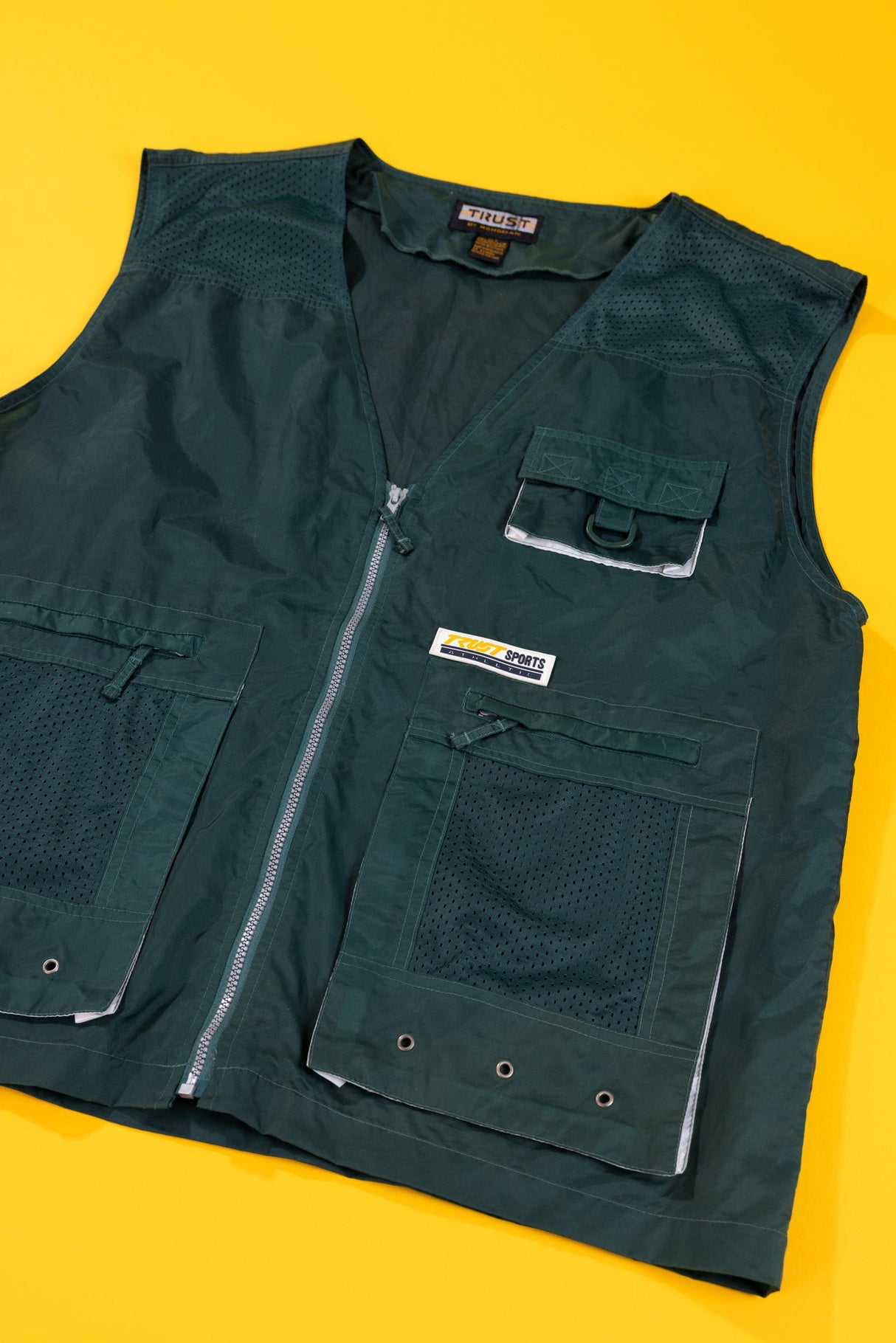 Vintage 90s Trust by Monobaik Vest
