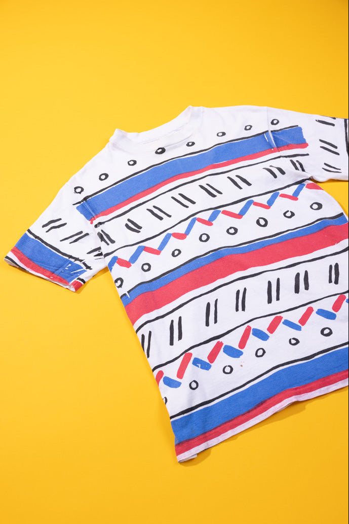 Vintage 90s Retro All Over Print T-shirt