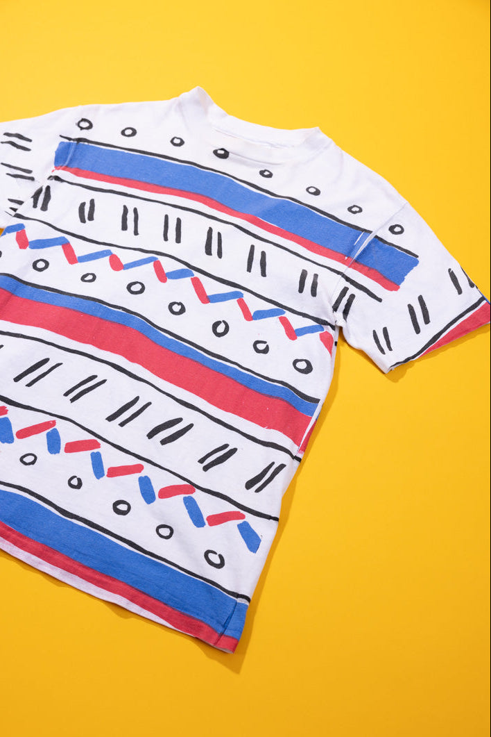 Vintage 90s Retro All Over Print T-shirt
