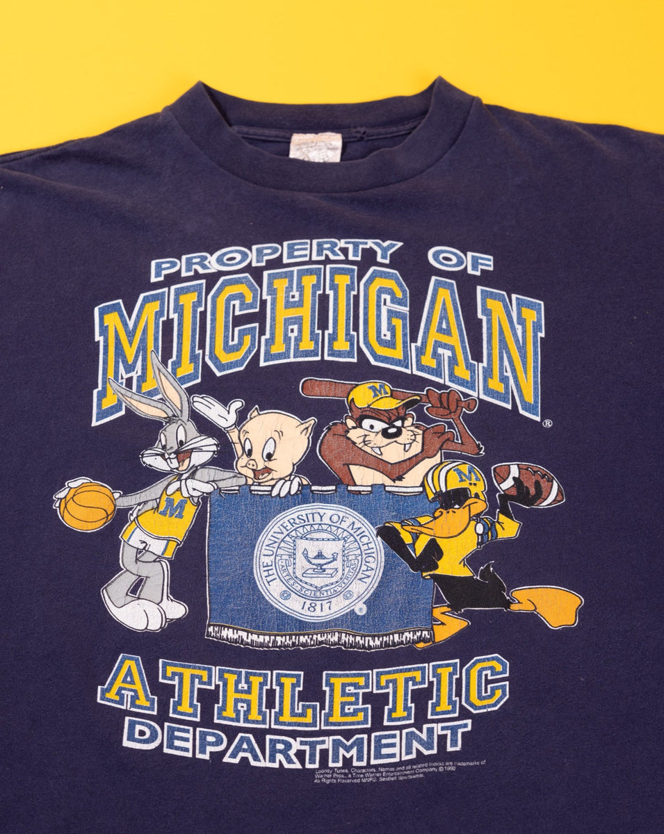Vintage 1992 Looney Tunes Michigan Athletic Department Tshirt Retro